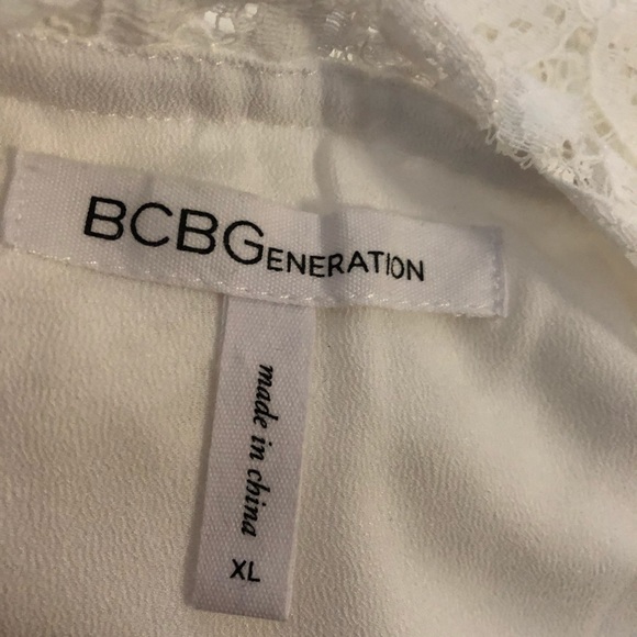 Beautiful white off shoulder dress - Picture 3 of 3